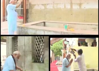 समुद्र में लगाई डुबकी, 22 कुएं के पानी से किया स्नान उसके बाद रामेश्वरम के रामनाथस्वामी मंदिर में PM मोदी ने किया पूजन। देखिऐ VIDEO