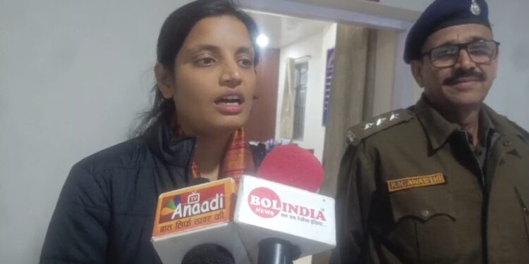 *मुख्यमंत्री के निर्देश पर थाने में बैठक* *पुलिस थाने और चौकिया की सीमाएं नए सिरे से होगी निर्धारित*