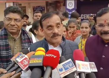 कमलनाथ जी भोपाल के अंदर आराम करे , यहाँ का मौसम बहुत अच्छा है….” – भाजपा प्रदेश अध्यक्ष श्री वीडी शर्मा देखे VIDEO
