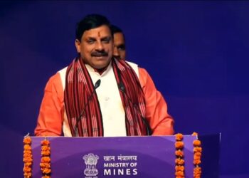 भारत में 29 खनिज ब्लॉकों की नीलामी कर मध्‍यप्रदेश ने देश में प्रथम स्थान प्राप्त कर हम सभी को गौरवान्वित किया है। इस उपलब्धि के लिए मैं सभी प्रदेशवासियों को हार्दिक बधाई देता हूं एवं खान मंत्रालय का अभिनंदन करता हूं। CM