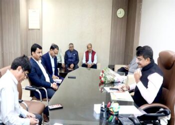 जनसम्पर्क आयुक्त श्री यादव ने पदभार ग्रहण किया