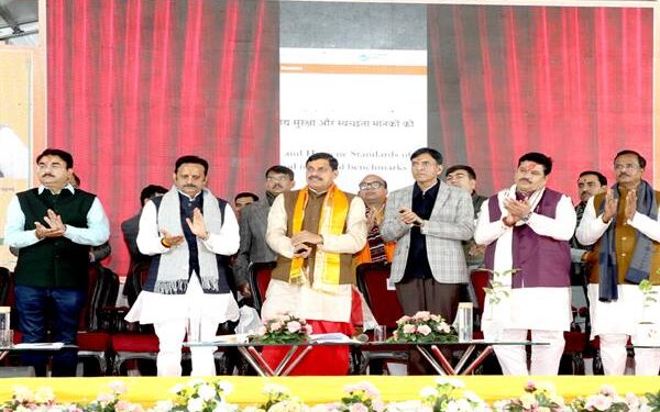 स्वास्थ्य क्षेत्र सर्वोपरि, इसलिए खुले में खाद्य सामग्री के विक्रय पर की गई कार्रवाई  देश की पहली हेल्दी एंड हाइजेनिक फूड स्ट्रीट का लोकार्पण