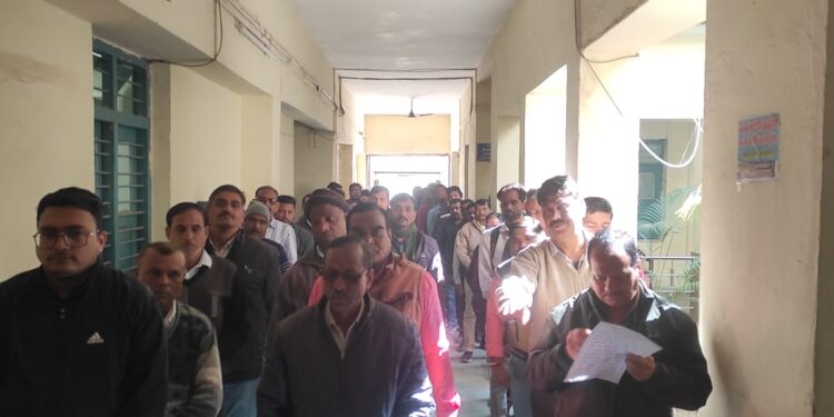 राष्ट्रीय मतदाता दिवस के अवसर पर निगम आयुक्त ने दिलाई अधिकारियों कर्मचारियों को मतदाता शपथ