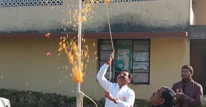 भारत पर्व आजादी का अमृत महोत्सव गणतंत्र दिवस को बड़े ही हर्ष उल्लास के साथ मनाएं- निगमाध्यक्ष मनीष पाठक