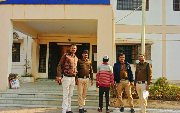 अंधेकत्ल के दस हजार का ईनामी आरोपी लोटा बर्मन को पुलिस ने किया गिरफ्तार