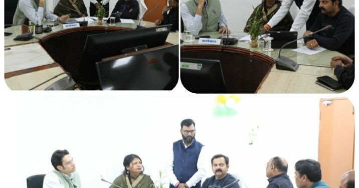 के.सी.एस स्कूल में ई-लायब्रेरी का मार्ग हुआ प्रशस्त  महापौर, कलेक्टर और निगमाध्यक्ष की मौजूदगी की बैठक आहूत