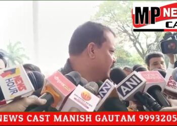 भोपाल नेता प्रतिपक्ष उमंग सिंघार बोले आयकर विभाग अगर नोटिस दे रहा है तो ठीक है, यह सामान्य प्रक्रिया है, लेकिन पांच साल पहले के जवाब आज क्यों मांगे जा रहे हैं। चुनाव आ गए तो दबाव बनाने की राजनीति हो रही है। IT के माध्यम से भाजपा सरकार कांग्रेस के नेताओं को ब्लैकमेल करने की कोशिश कर रही है