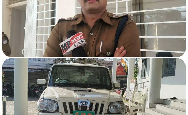नगर पालिका में सीएमओ से पार्षद पति द्वारा अभद्र व्यवहार सहित गाली गलौज का मामला पहुंचा थाने,मचा हड़कंप,विवाद के पीछे मा.न्यायालय के आदेश पर दुकान खाली कराए जाने की बात भी आ रही सामने सूत्र… वीडियो
