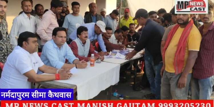 संत शिरोमणि श्रीराम जी बाबा मेला के शुभारंभ पर भी झूला स्थल और दुकान आवंटन पर बवाल जारी,अव्यवस्था के चलते मेला उद्घाटन के दिन भी नहीं लग सकी दुकाने और झूले,उठ रहे सवाल,करीब 10 दिनों से खड़े रहे झूले वाले ट्रकों में सामान लादकर,क्या इस बार भी फ्री पास बटेंगे….?वीडियो