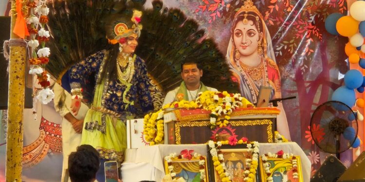 सात दिवसीय श्रीमद् भागवत कथा का आयोजन किया जा रहा