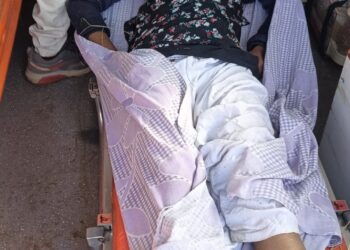 रेलवे ट्रैक पर मिली गंभीर हालत में युवती,,,,