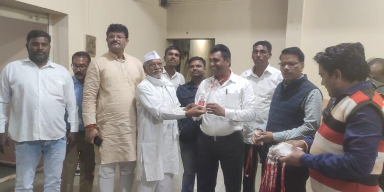 *मीडिया संगठन के पत्रकारों ने जामसांवली हनुमान मंदिर ट्रस्ट कमेटी के अध्यक्ष का किया स्वागत सत्कार*