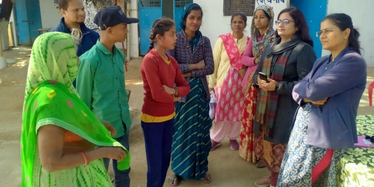 *दुर्घटना के दौरान जल गये दस्तावेज फिर से दिलाये गये*