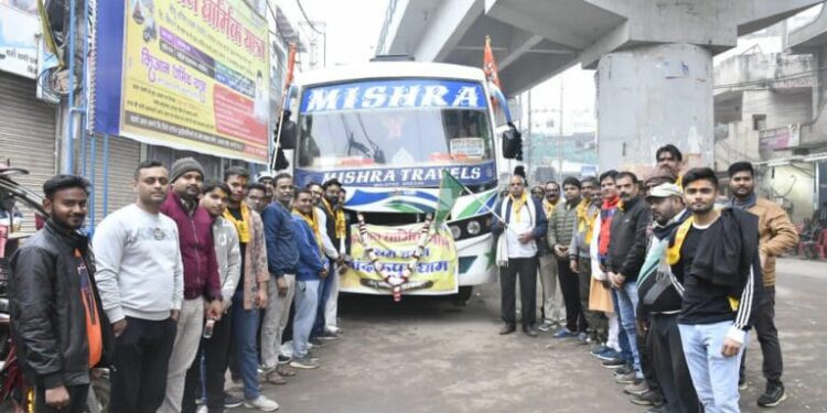 चंद्रशेखर आजाद वार्ड पार्षद ने पहले चरण में 70 लोगों को कराई बांदकपुर धार्मिक यात्रा। दूसरे और तीसरे चरण में वार्ड वासियों के लिए फिर कराई जाएगी तीर्थ यात्रा।