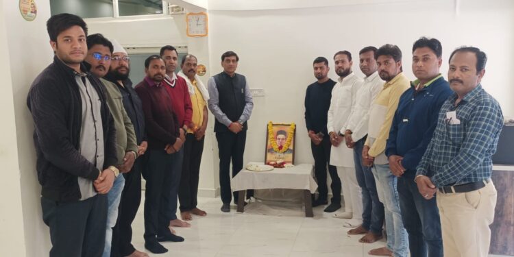 वीर सावरकर की पुण्यतिथि पर नगरपालिका अध्यक्ष श्री चौरे ने दी श्रद्धांजलि,बोले वे हिंदुत्व के आइकन थे…