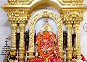 *डोंगरगढ नीचे मां बम्लेश्वरी मंदिर स्थित शिव मंदिर में महाशिवरात्रि पर्व पर तीन दिवसीय विभिन्न कार्यक्रम आयोजित होंगे*