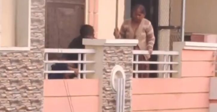 बेटा-बहू या नरपिशाच वायरल VIDEO