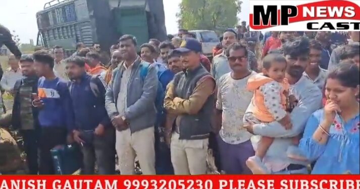 जबलपुर तार में फंसा तेंदुआ, अमझर गांव की घटना, रेस्क्यू टीम पहुंची स्थल पर, देखे VIDEO