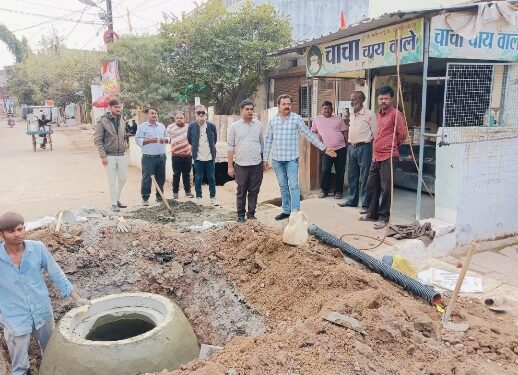 शहर के नागरिकों को ना हो असुविधा मुख्य मार्गो पर लगाएं रात्रि कालीन कार्य-  निगमाध्यक्ष मनीष पाठक  सीवर ट्रीटमेंट प्लांट का करें गुणवत्तापूर्ण निमार्ण
