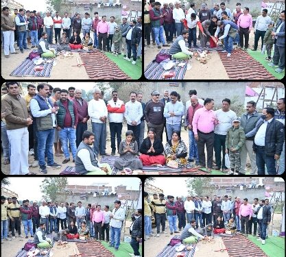 *महापौर श्रीमती प्रीति संजीव सूरी ने इंदिरा गांधी वार्ड में दी 1 करोड़ 13 लाख के विकास कार्यों की दी सौगात स्थानीय पांर्षद बल्ली सोनी की मौजूदगी मे वार्ड की बेटी पार्वती रेकबार से कराया भूमि पूजन *