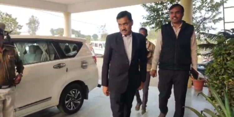 *जिले के नवागत कलेक्टर शीलेंद्र सिंह ने पदभार संभालने के बाद चौरई अनुभाग का सर्वप्रथम दौरा किया है*