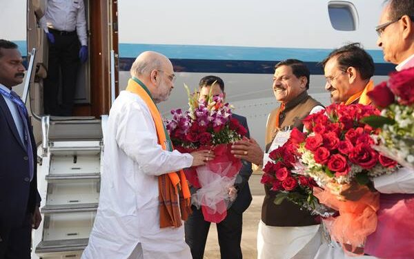 केंद्रीय गृह मंत्री श्री शाह के भोपाल आगमन पर मुख्यमंत्री डॉ. यादव ने स्वागत किया एवं विदाई भी दी