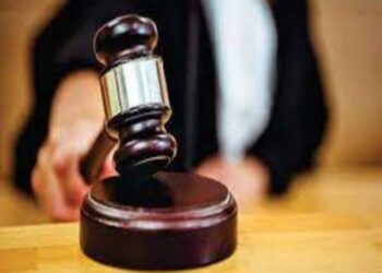 न्यायालय द्वारा मारपीट़ करने वाले आरोपी को 1 वर्ष सश्रम कारावास की सजा से दण्डित किया गया।