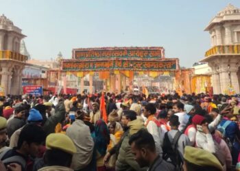 राम मंदिर में बढ़ते सैलाब से दान का लगा ढेर, 11 दिन में 11 करोड़ रुपए का दान