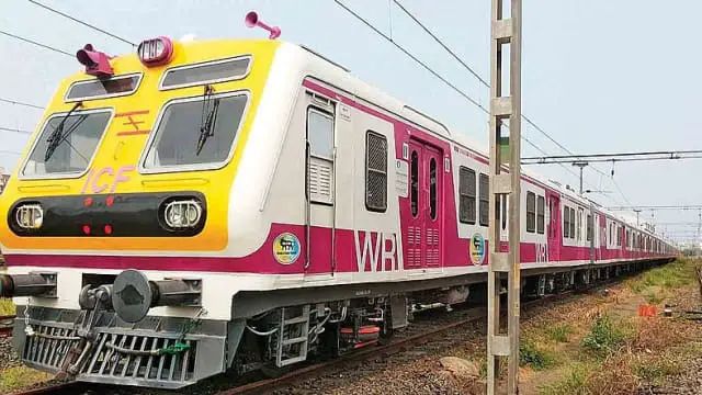 ट्रेन टिकट कैंसल करने के बाद अटक गया है वापसी तो ऐसे चेक करें कि खाते में कब आएगा पैसा