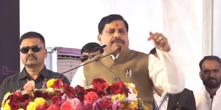 गौमाता के माध्‍यम से हमें 33 करोड़ देवी-देवताओं के दर्शन होते हैं”   हमारी गौमाताएं सुरक्षित रहें, गौशालाओं में उनकी अच्छे से देखभाल हो, इसके लिए हम हर संभव व्‍यवस्‍था करेंगे : CM