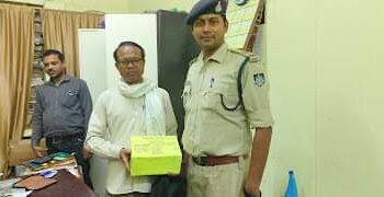 पोड़ी जांच नाका में एससटी टीम ने बुलैरो वाहन से जब्त किए तीन लाख उनहत्तर हजार रुपए