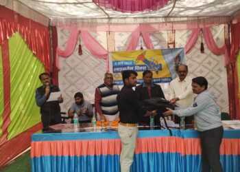 जीवन से बढ़कर कुछ नहीं सुरक्षा से करें अपना कार्य अधीक्षण यंत्री पावर हाउस में मनाया गया लाइनमैन दिवस