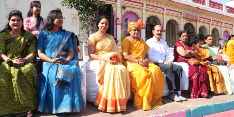 अंतरराष्ट्रीय महिला दिवस 2024 अंतर्गत वन भारत साड़ी वॉकथॉन कार्यक्रम हुआ आयोजित…