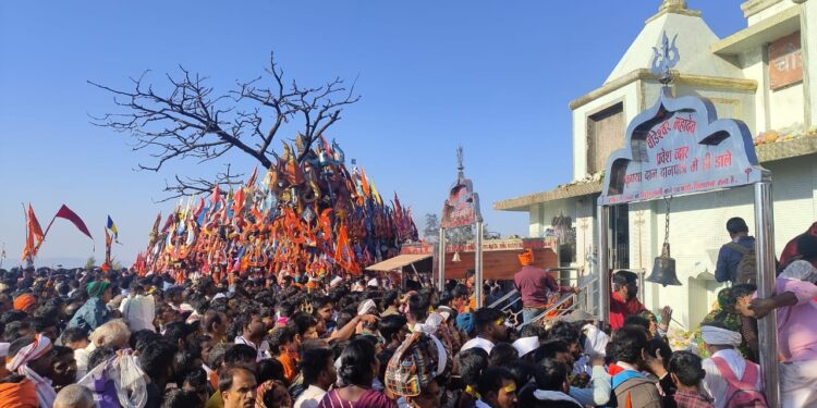 महाशिवरात्रि पर्व पर शिवमय हुआ संपूर्ण जिला,सतपुड़ा की रानी पचमढ़ी में उमड़ा शिव भक्तों का जनसैलाब,कलेक्टर ने स्वयं पहुंच कर लिया व्यवस्थाओं का जायजा,अधिकारियों को दिए आवश्यक दिशा निर्देश…
