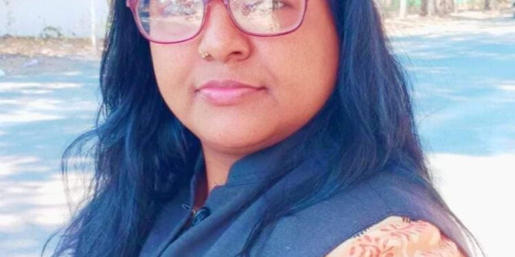 अंतर्राष्ट्रीय महिला दिवस पर विशेष लेख के जरिए कर्तव्यनिष्ठा की एक मिसाल,जुझारु महिला पत्रकार जो पत्रकारिता के साथ समाजसेवा कर जरूरतमंदों की करती हैं मदद जानिए ऐसी एक विशेष महिला के बारे में…..