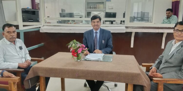जिला एवं अपर सत्र न्यायालय बुधनी में राष्ट्रीय लोक अदालत का हुआ आयोजन,391 प्रकरणों का हुआ निराकरण,एडीजे डॉ.वैभव विकास शर्मा ने हितग्राहियों को भेंट किए पौधे,कुल 66,18,716 रुपए का अवार्ड पारित….