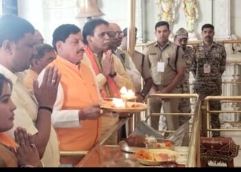*जबलपुर से सीधे धर्मनगरी डोंगरगढ को जोड़ने रेल सुविधा की मांग*