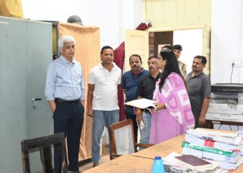 *कंट्रोल रूम,सिंगल विंडो एवं शिकायत शाखा एक ही स्थान पर हो ताकि परेशानी न हो… कलेक्टर*