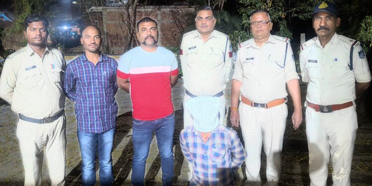 4.6 किलोग्राम गांजा,कीमत लगभग 64,000 रुपये कैमोर पुलिस जब्त किया