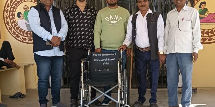 राष्ट्रीय संगठन मंत्री कैलाश चंद्र फुलेरिया के द्वारा दुपाड़ा के शासकीय अस्पताल में मरीजों की सुविधा के लिए व्हीलचेयर भेंट भेट..!