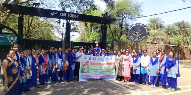 ईको क्लब द्वारा छात्राओं द्वारा प्राकृतिक स्थलो का किया भ्रमण