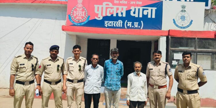 सिटी पुलिस ने तीन स्थाई वारंटियों को किया गिरफ्तार,लंबे समय से तीनों आरोपी अलग अलग मामलों में न्यायालय से फरार चल रहे थे