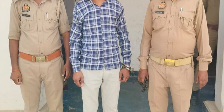 *थाना ठठिया पुलिस द्वारा 01 नफर वांछित अभियुक्त को गिरफ्तार ।*