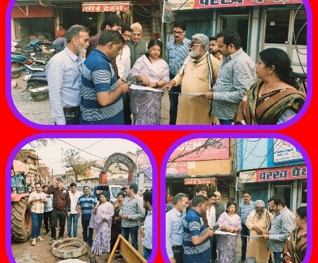 बहु प्रतीक्षित जगन्नाथ चौराहे से घंटाघर मार्ग का निर्माण जारी शहर को मिलेगी समस्याओं से मुक्ति महापौर प्रीति संजीव सूरी ने निगम अध्यक्ष मनीष पाठक अधिकारियों के साथ लिया निर्माण कार्य का जायजा