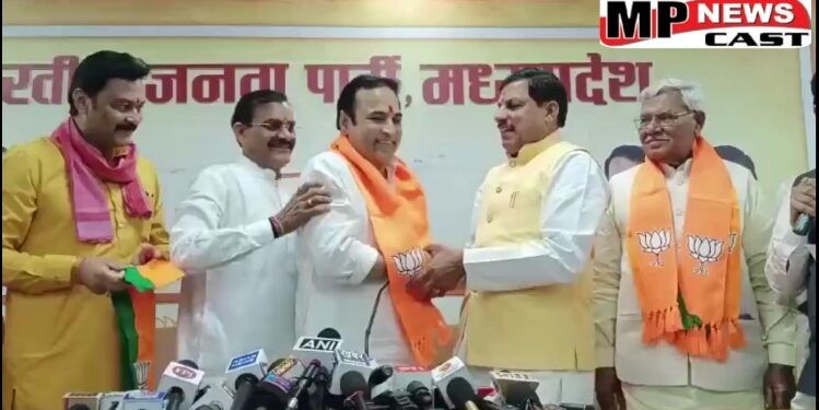 भोपाल कांग्रेस के साथ बीएसपी को दिया भाजपा ने झटका, 2 पूर्व विधायक और 1 पूर्व सांसद हुए BJP में शामिल