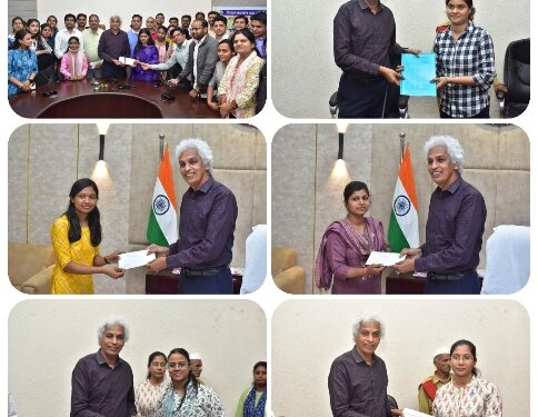 नियुक्ति पत्र मिलते ही युवाओं में छाई खुशी की लहर