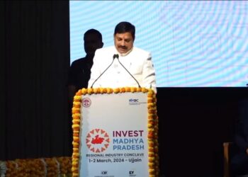 VIDEO सबके जीवन में खुशहाली आए, इसके लिए सरकारें निवेश और उद्योग को प्रोत्साहित करती हैं : CM