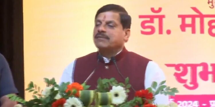 आप जितना प्रशिक्षण लेंगे, उतना ही निखरेंगे”  आप सबका जीवन चंदन के समान बने, जिसे जितना घिसा जाए, उतनी ही सुगंध बढ़ती जाए।  मेरी ओर से आप सभी को बधाई एवं शुभकामनाएं : CM