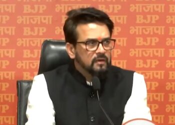 अरविंद केजरीवाल की वजह से आज अन्ना हज़ारे जी ख़ुद को ठगा हुआ महसूस कर रहे हैं VIDEO