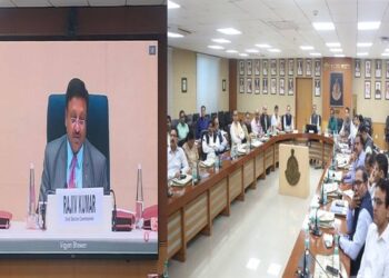 प्रलोभन, दबाव और धमकी से मुक्त लोकसभा चुनाव संपन्न कराएं मुख्य निर्वाचन आयुक्त भारत निर्वाचन आयोग :श्री राजीव कुमार मुख्य निर्वाचन आयुक्त ने प्रेक्षकों के साथ वीडियो कांफ्रेंसिंग के माध्यम से की बैठक